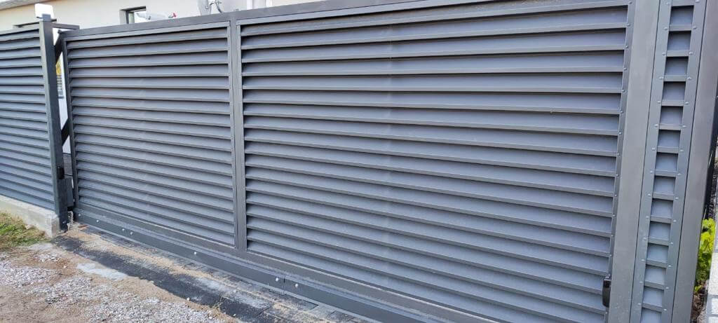 забор с ламелями эко-z ral7024/7024 серый графит двусторонний матте фото7 в Севастополе