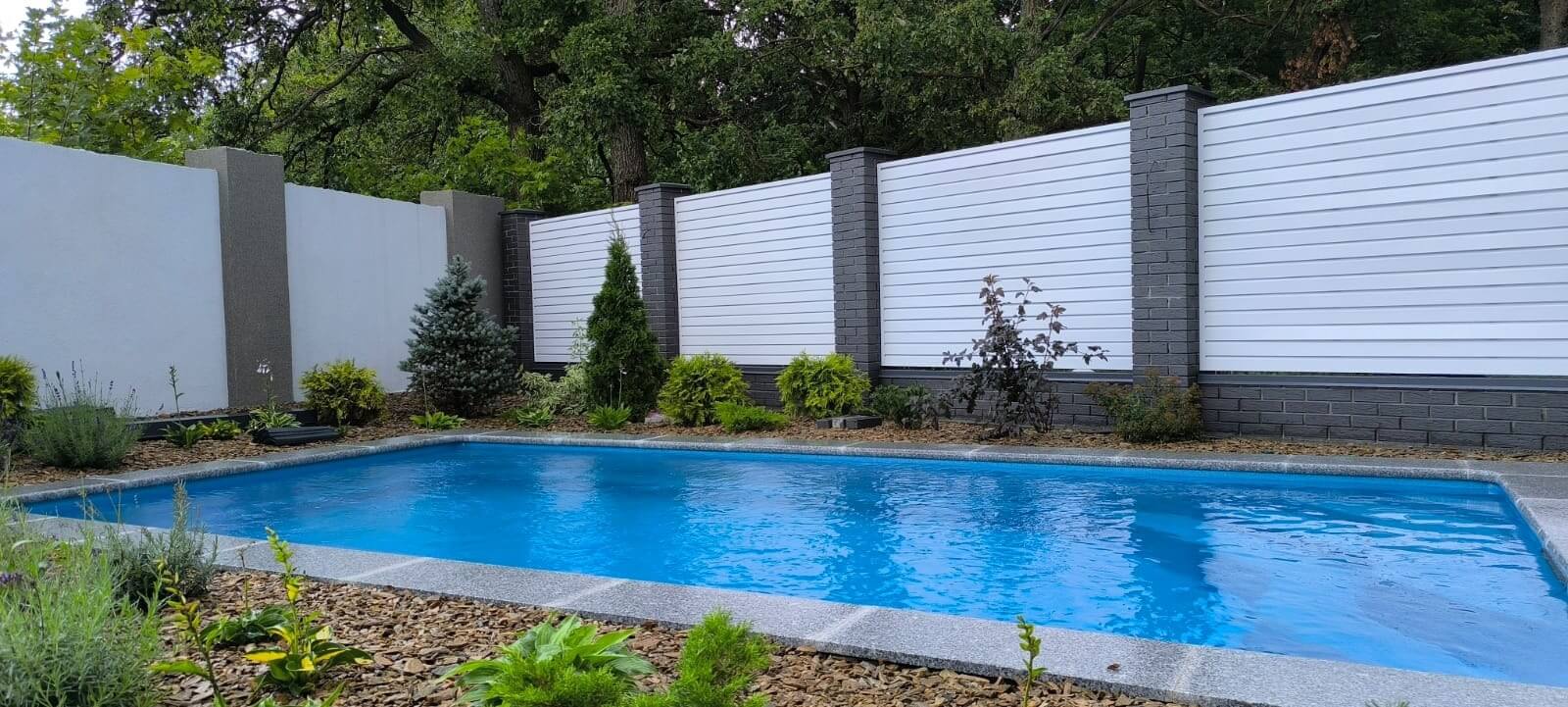 Забор-жалюзи из ламелей Хай-Тек 54м RAL9003 Белый фото 4 в Севастополе