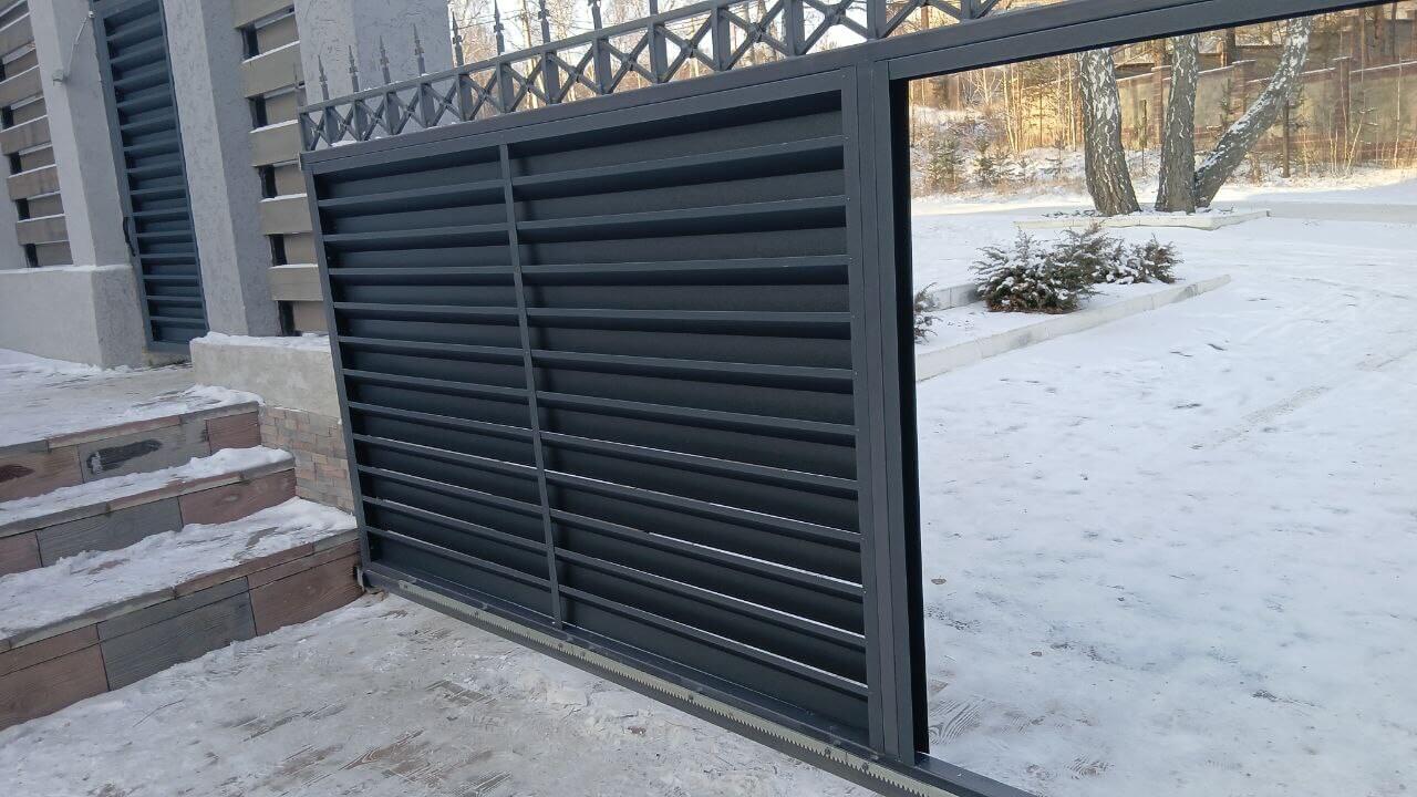 Входная группа из ламелей Хай-Тек RAL7024/7024 Серый Графит двусторонний МАТТЕ фото 16 в Севастополе
