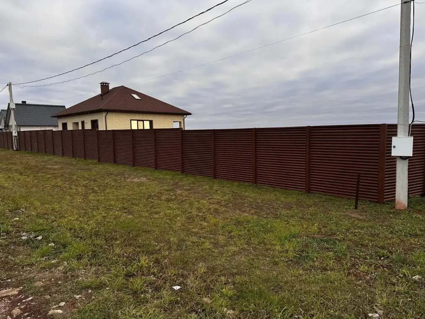 Забор-жалюзи из ламелей ЭКО-Z 58м Темный Дуб 3D Принтек фото 2 в Севастополе