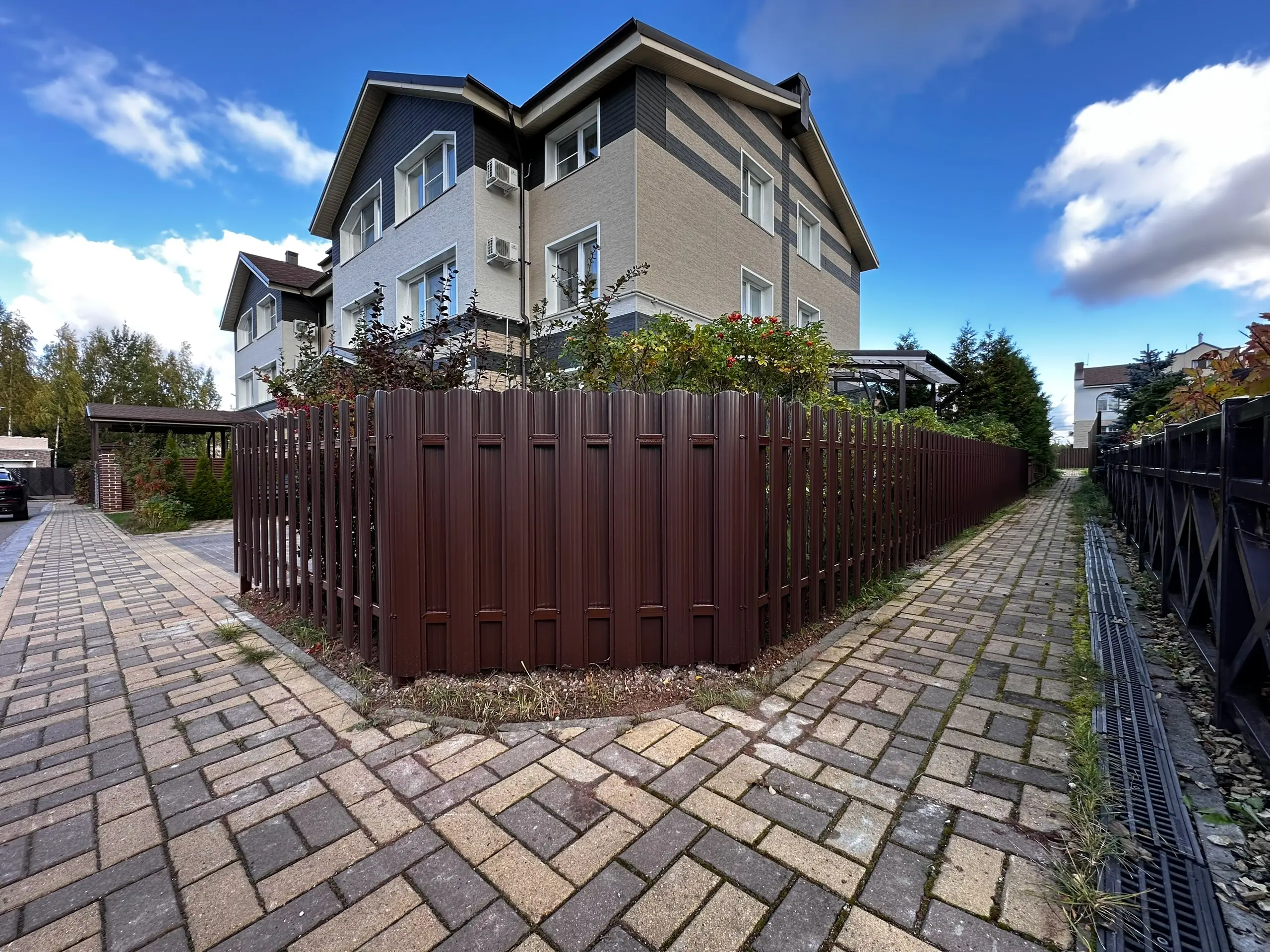 Заборчик из евроштакетника 18м RAL8017/8017 Шоколад двусторонний фото 1 в Севастополе